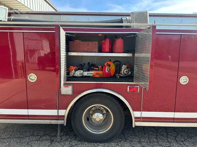 1996 General International Pumper — photo 6