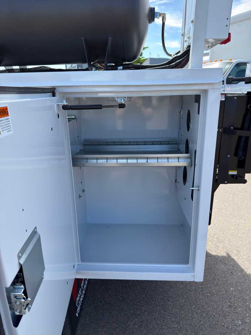 2024 Ford F-450 4x4 Welding Work Truck — photo 8