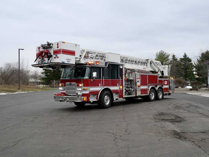 2008 Pierce Arrow XT 100' Quint — photo 2