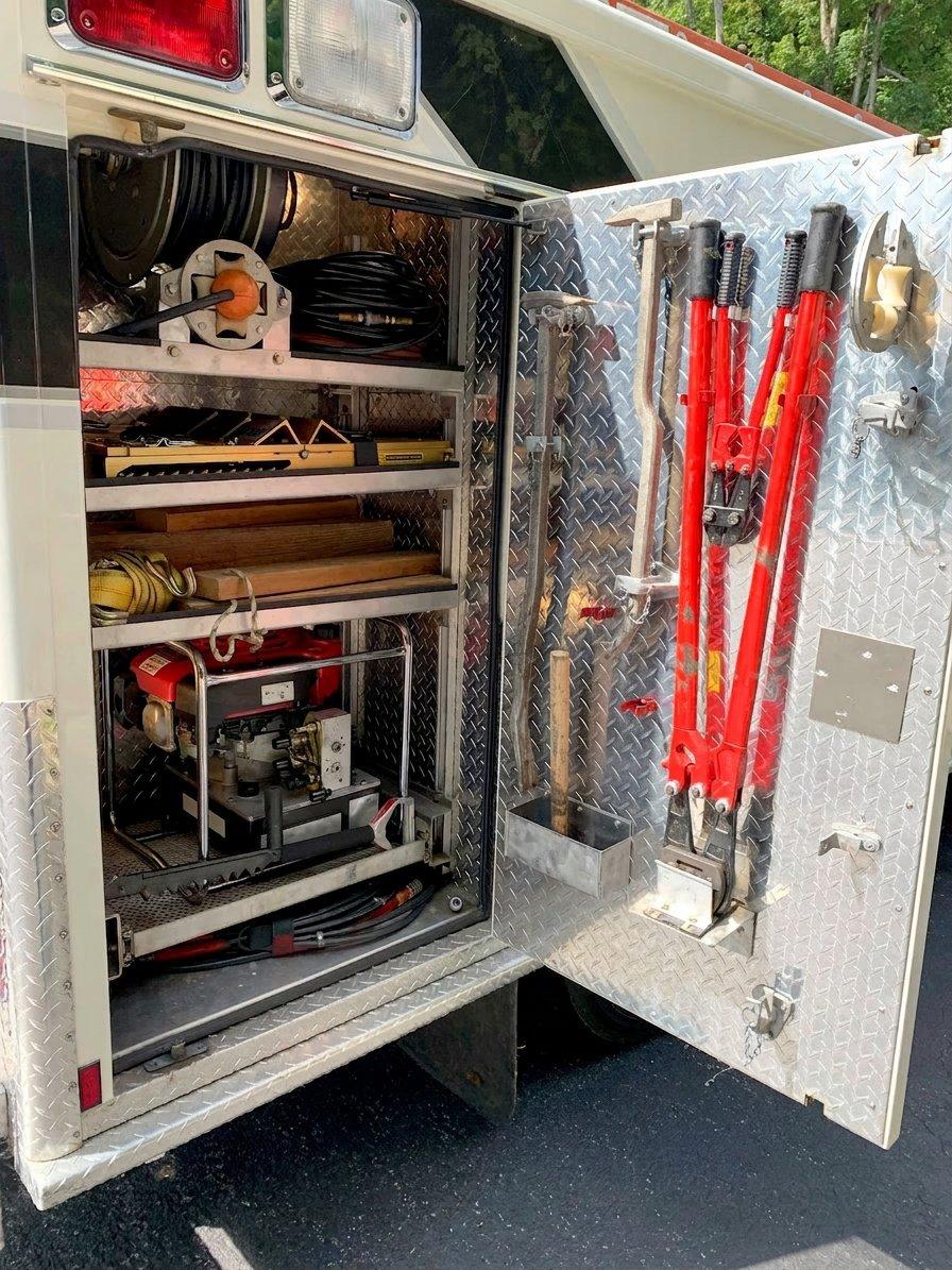 1996 Ford F600 Light Rescue - image 22