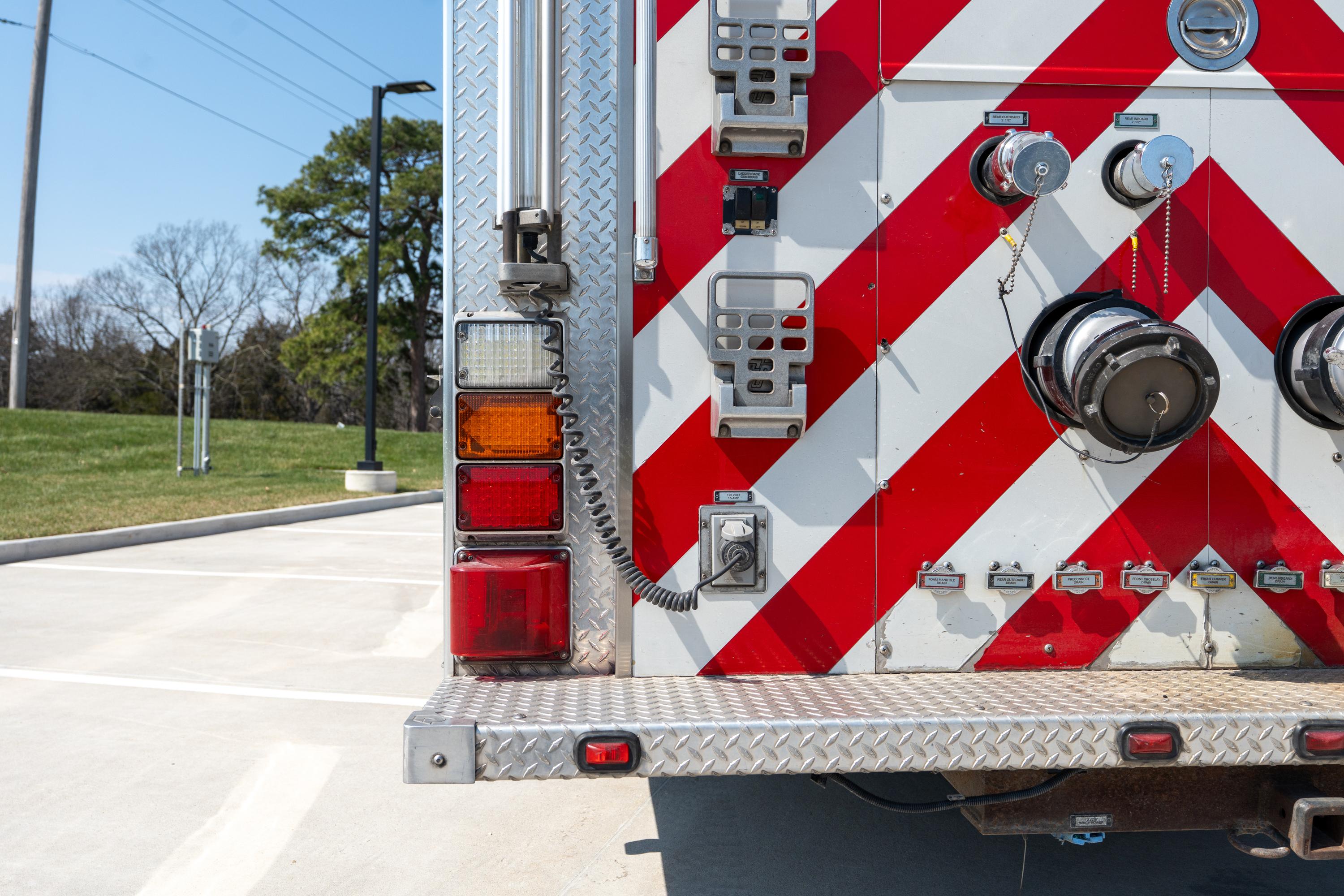 2005 Rosenbauer Spartan Rescue Pumper - image 37