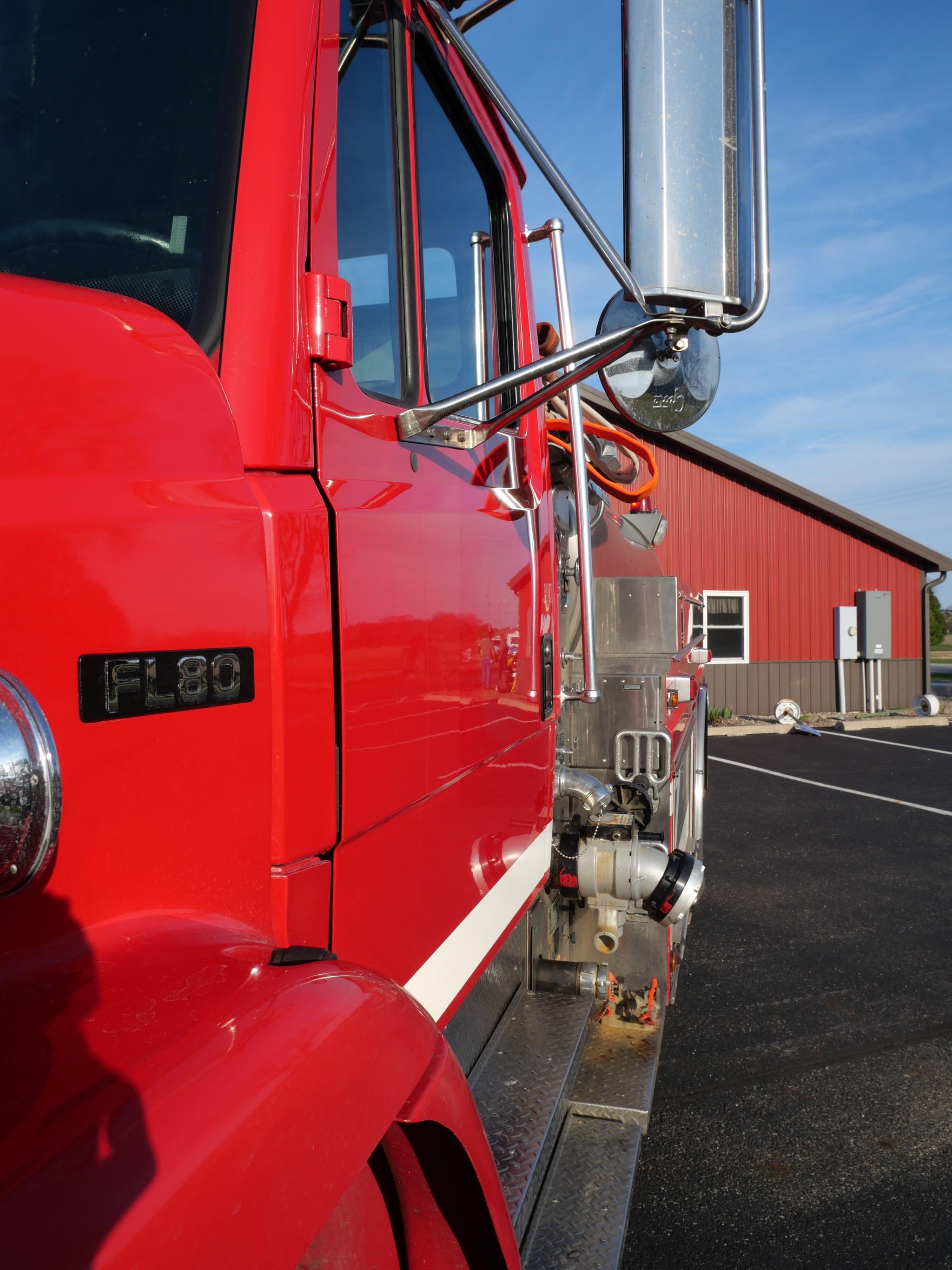 1997 Freightliner FL80 Pumper Tanker - image 4