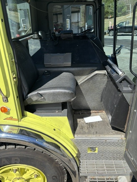 1988 Mack Pumper - image 14