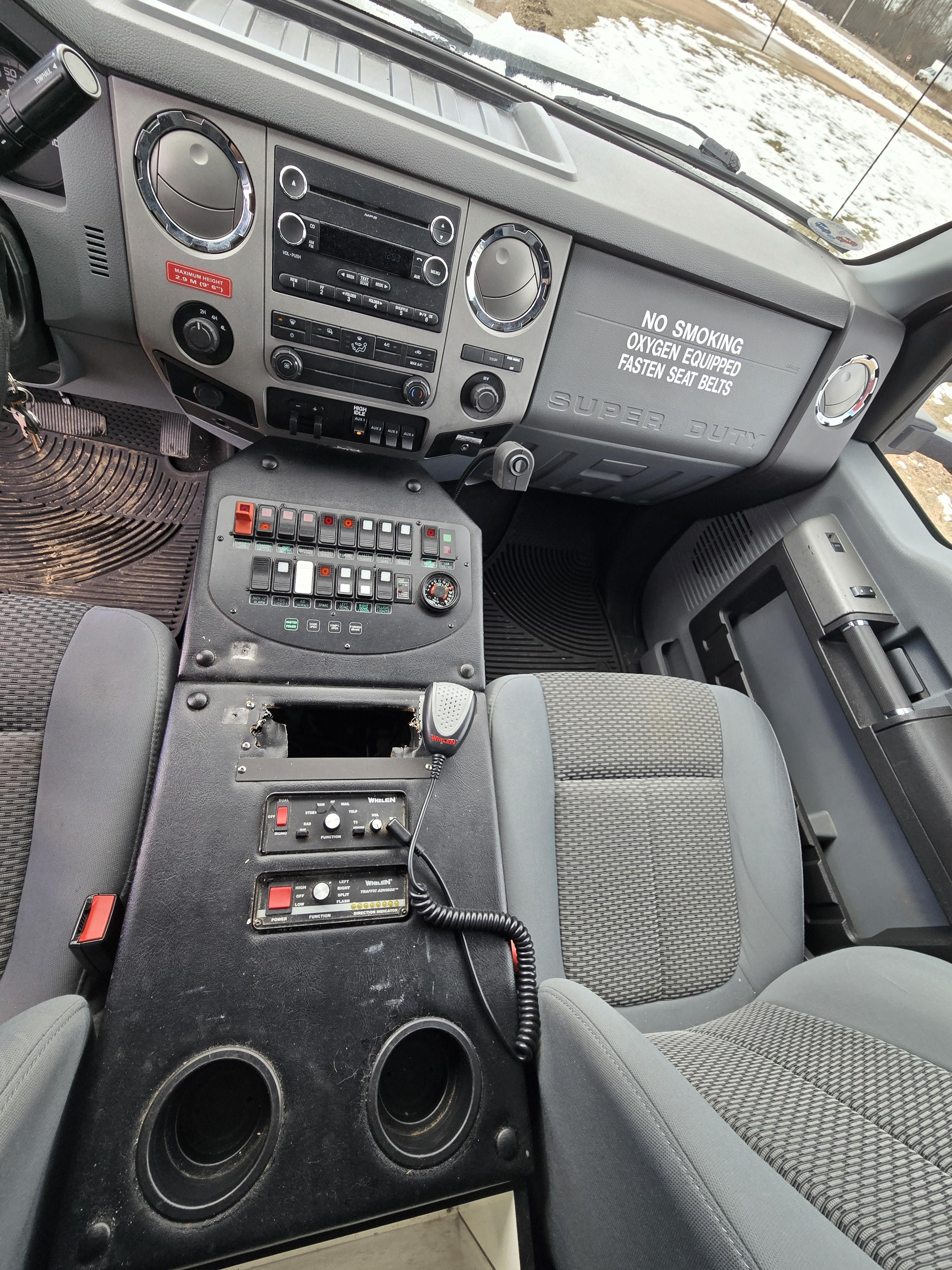 2015 PL-Custom Ford 4x4 Type I Ambulance - image 6