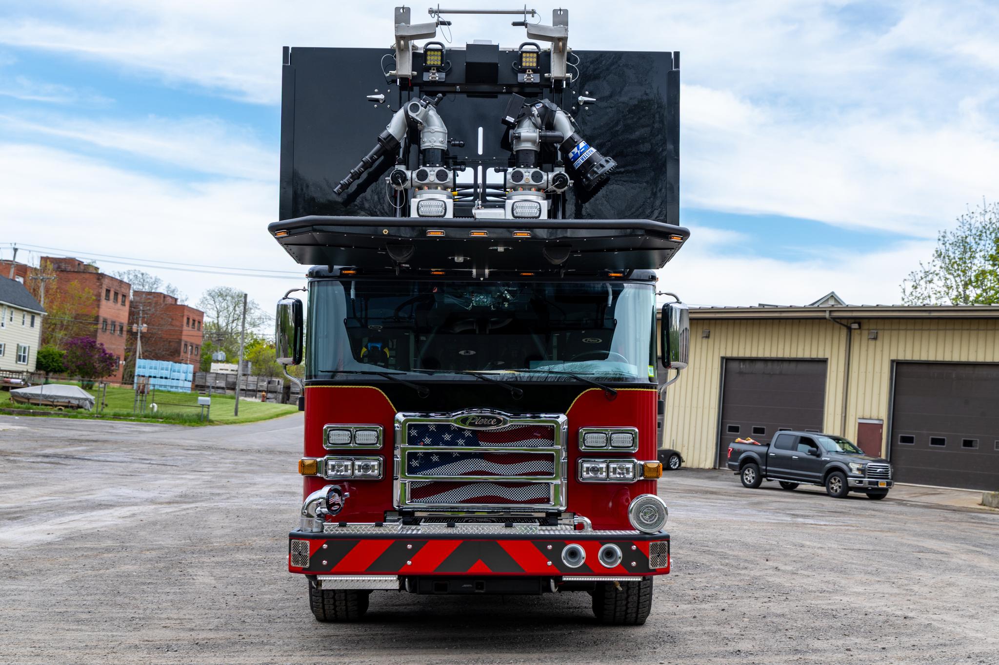 2025 Pierce Enforcer 100' Quint - image 4