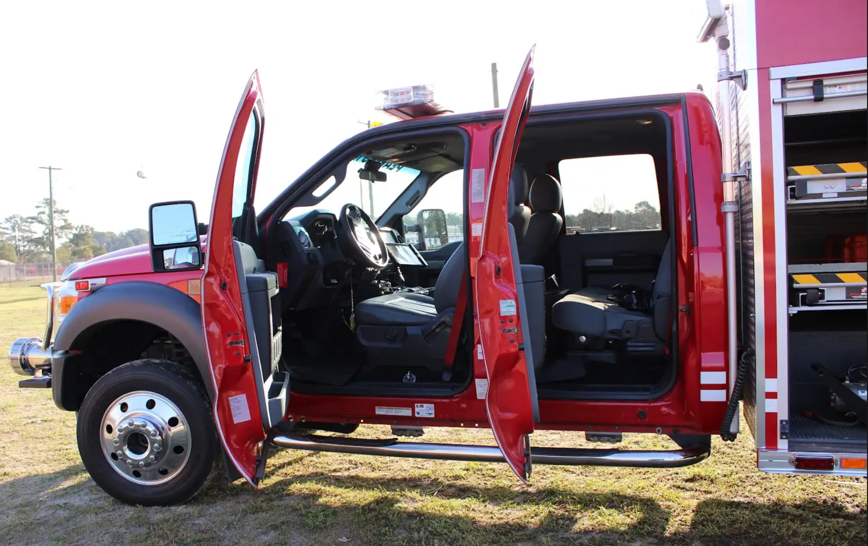 2015 Rosenbauer Ford 4x4 Light Rescue - image 9
