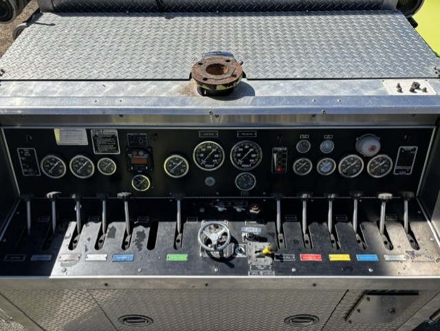 1988 Mack Pumper - image 11