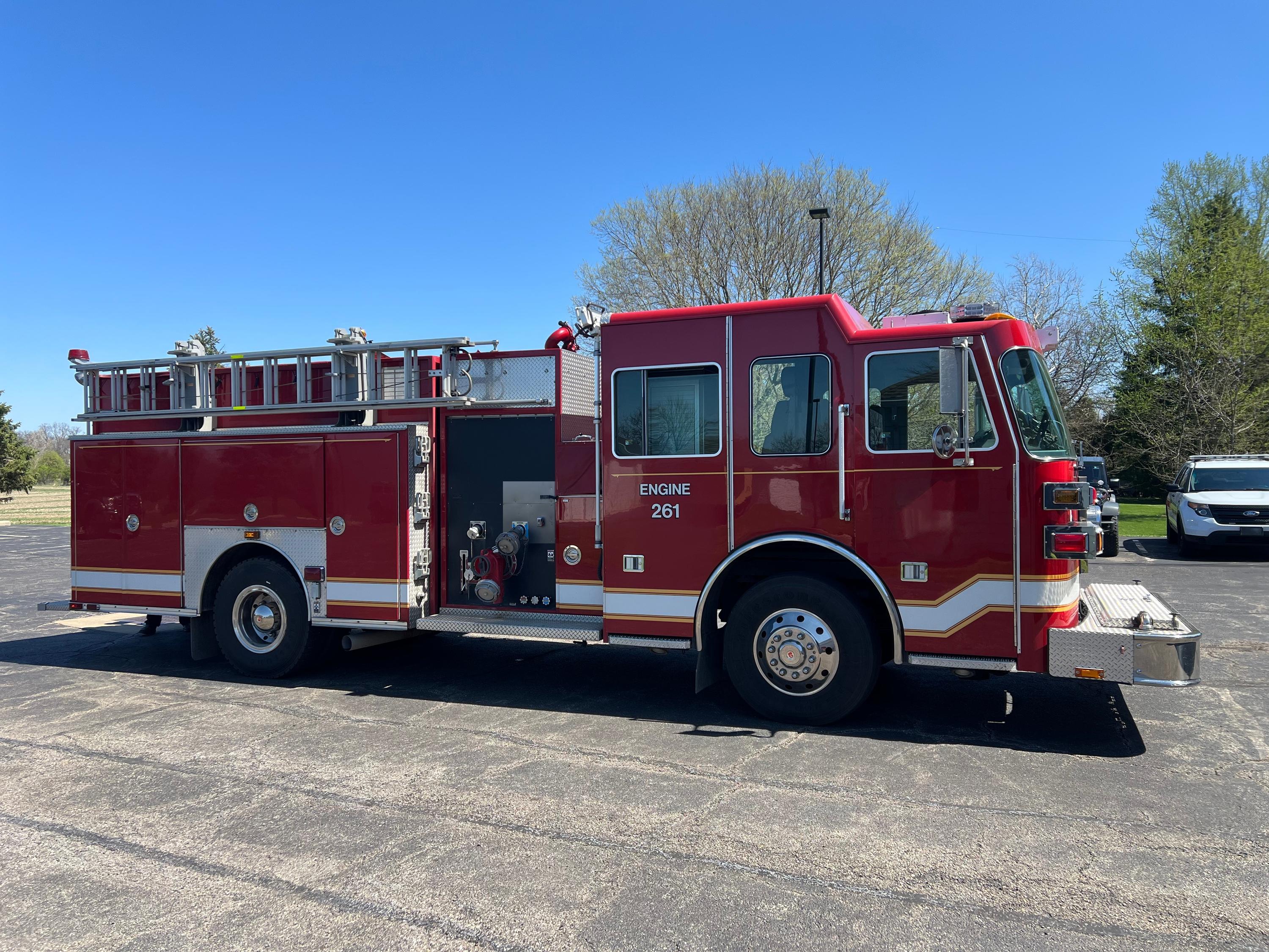 2008 Sutphen Monarch Pumper - image 1