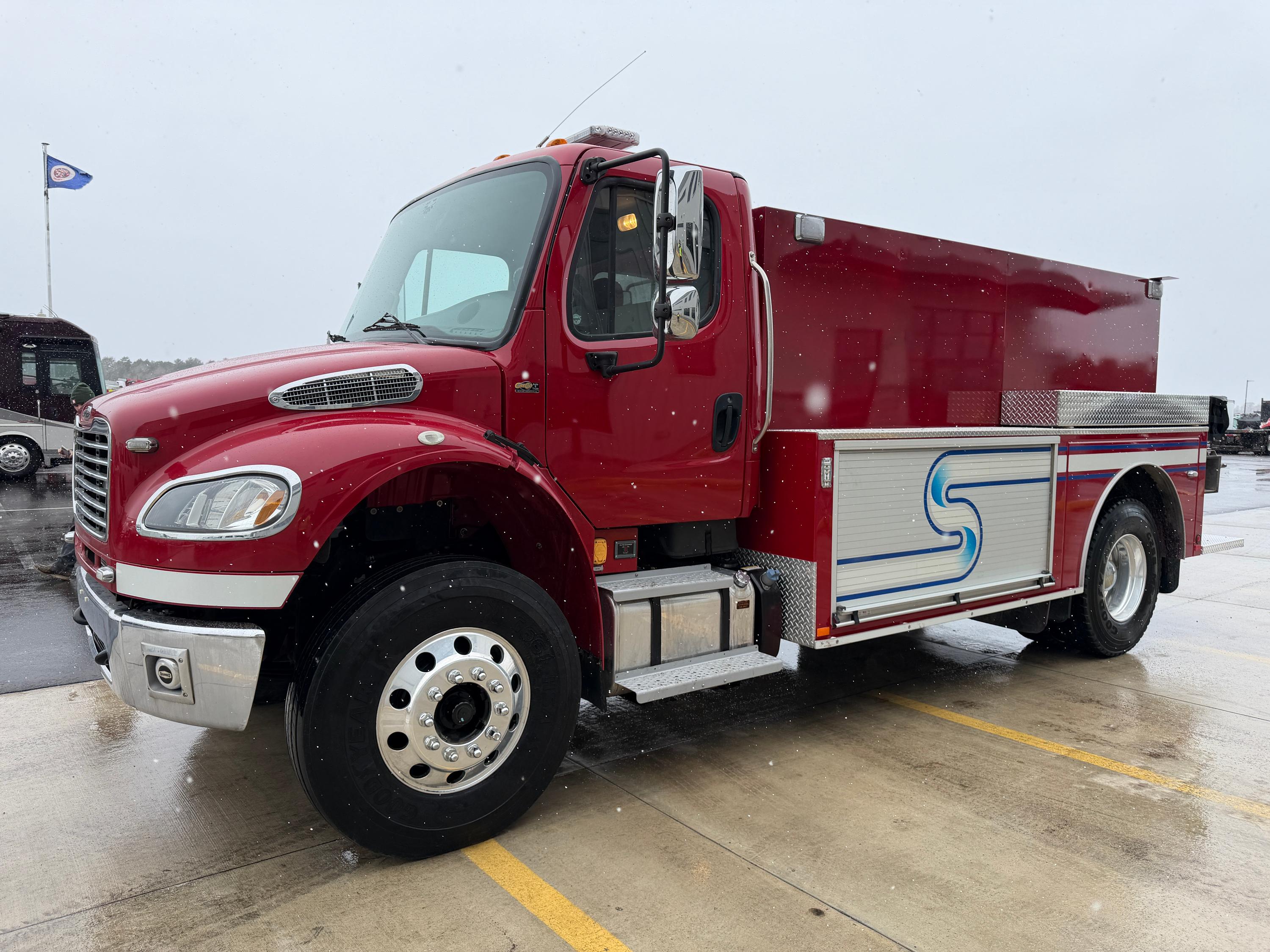 2014 Danko Freightliner Pumper Tanker - image 1