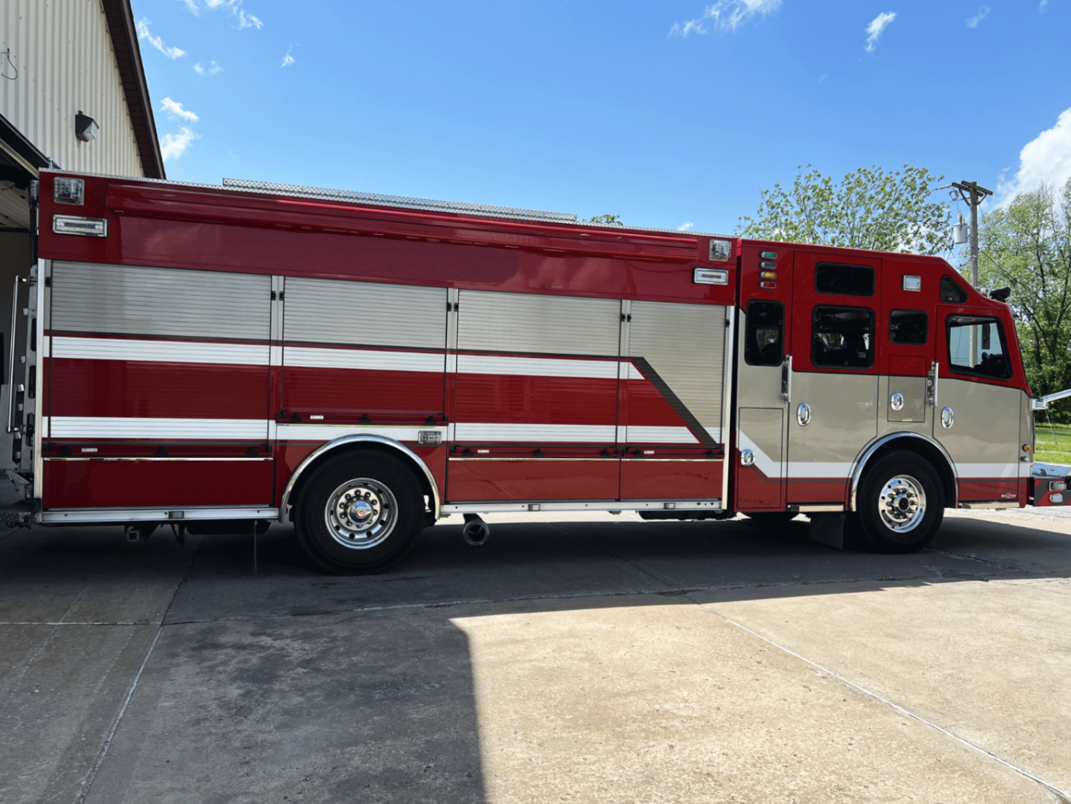 2018 Rosenbauer Commander Rescue Pumper - image 7