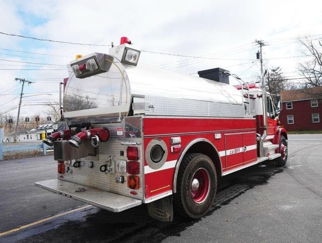 2000 Pierce Freightliner Tanker - image 4