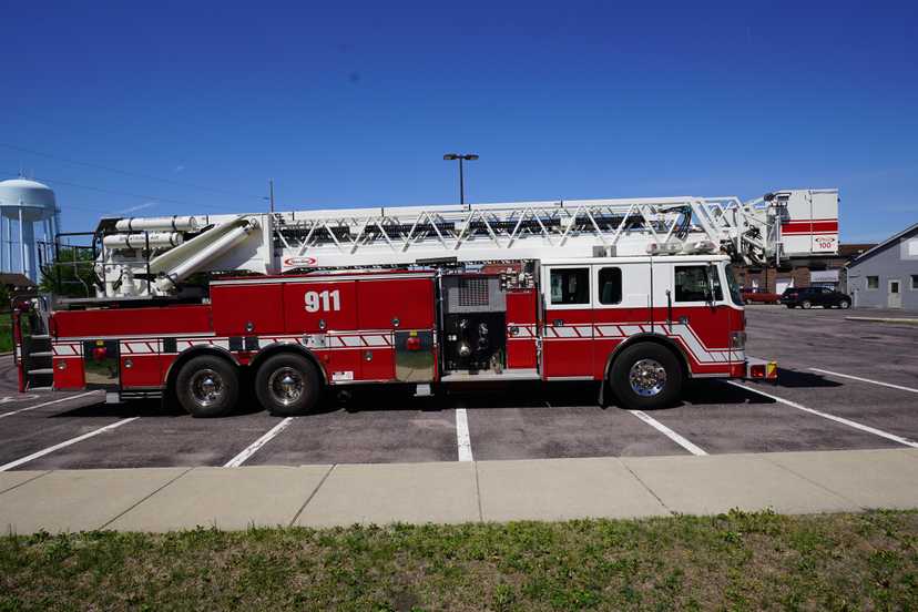 1996 Pierce 100' Quint — photo 4