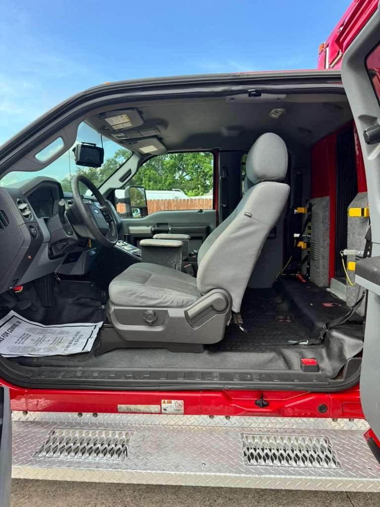 2014 REV Ford 4x4 Type I Ambulance - image 11
