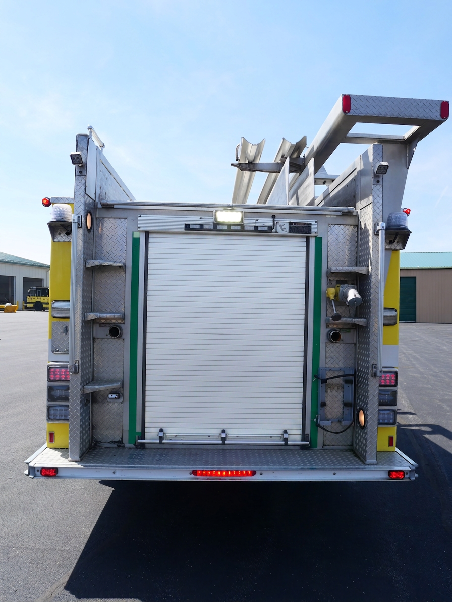 1995 E-One Cyclone Pumper - image 31