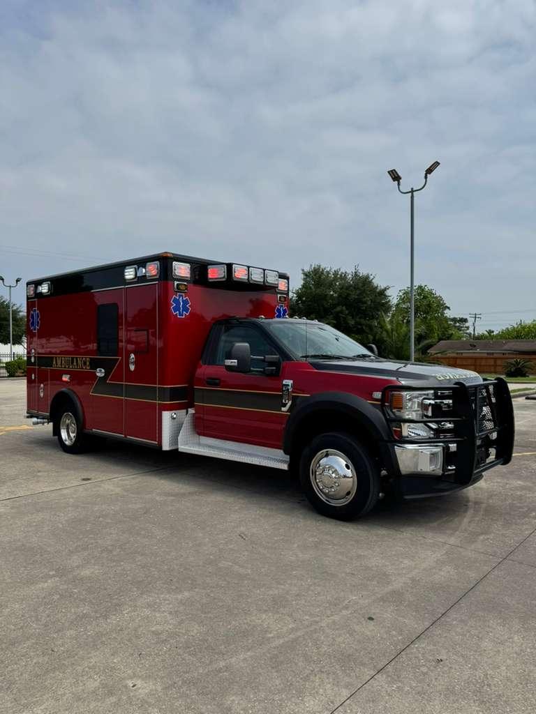 2020 Ford Type I Ambulance - image 6