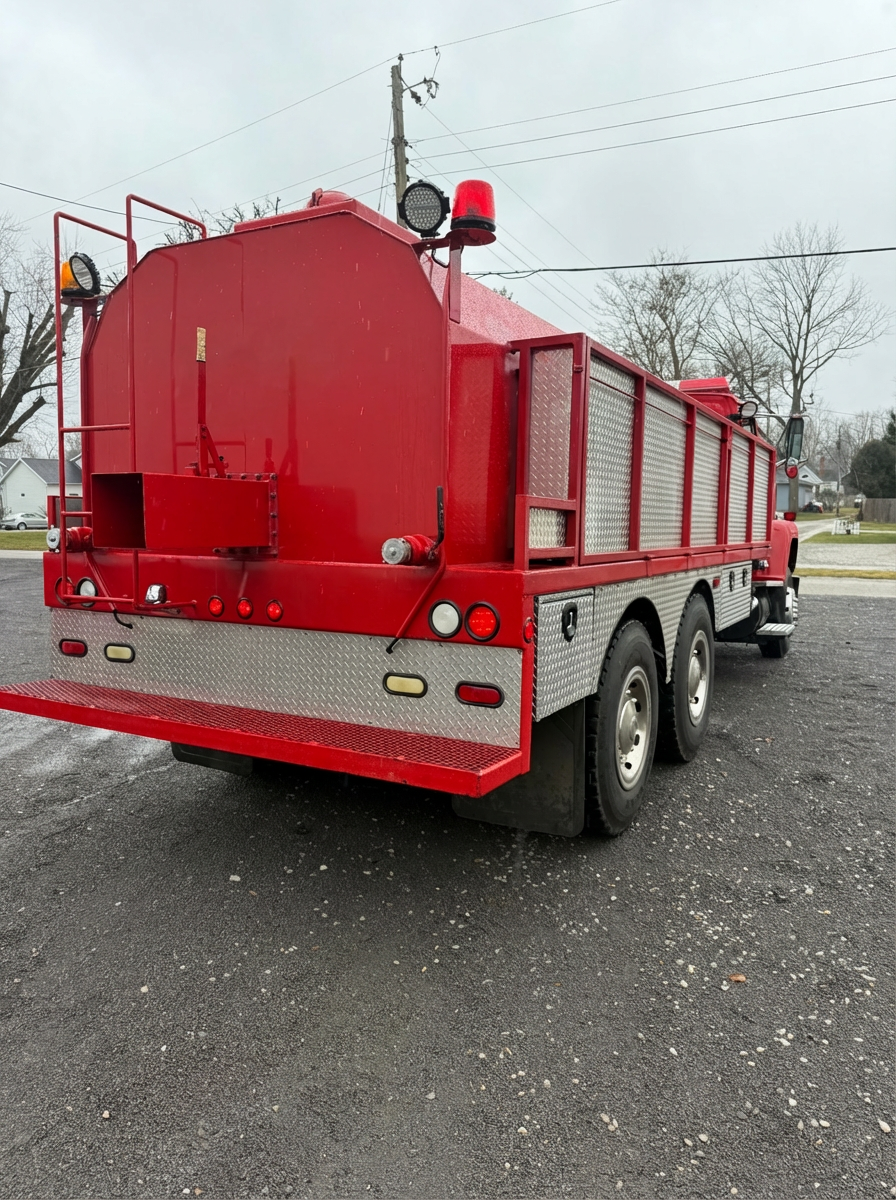 1991 Ford Pumper Tanker - image 4