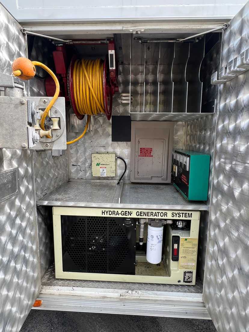 1991 E-One Federal Cyclone Heavy Rescue — photo 6