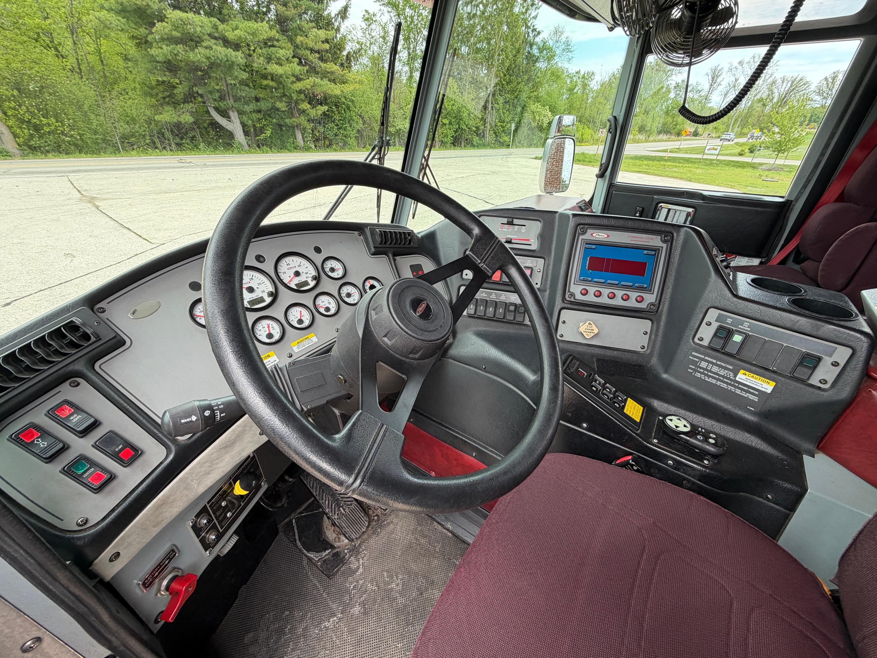2005 Pierce Quantum Pumper - image 25