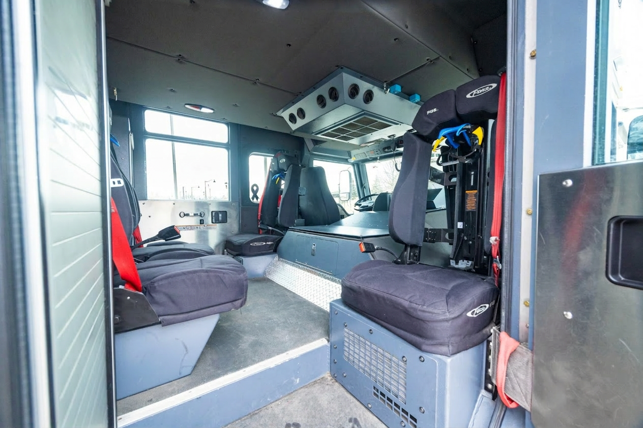 2016 Pierce Velocity 100' Quint - image 40