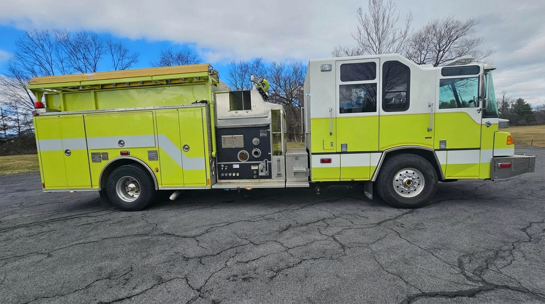 2004 Pierce Quantum Pumper
