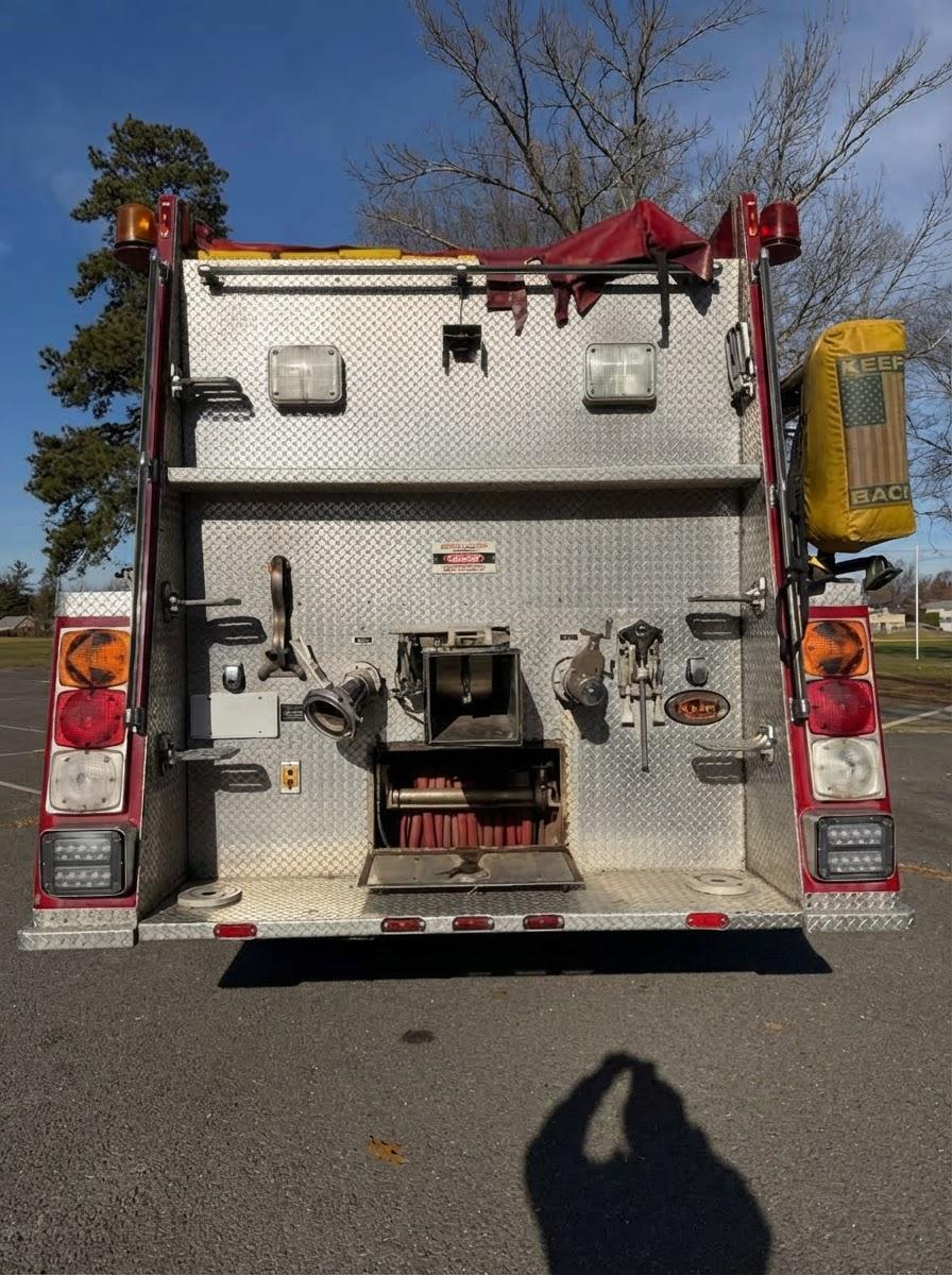 2001 International KME Tanker - image 38