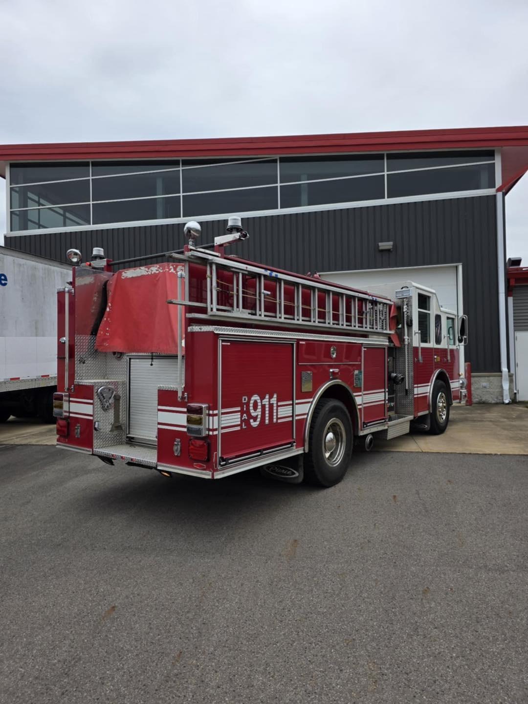 2001 Pierce Saber Pumper - image 10