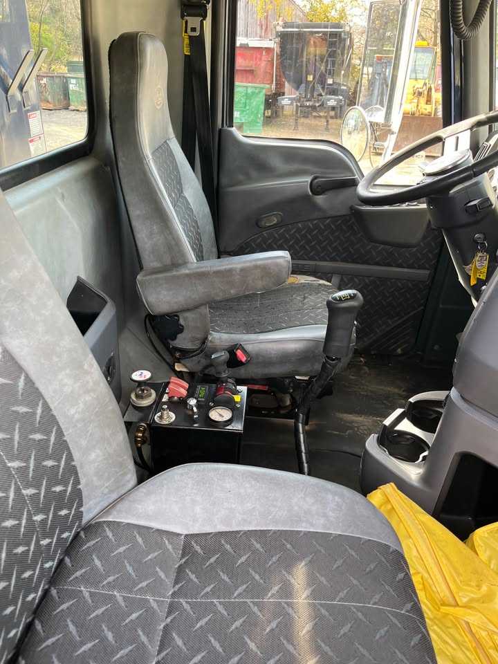 2012 Mack GU713 Dump Truck — photo 6