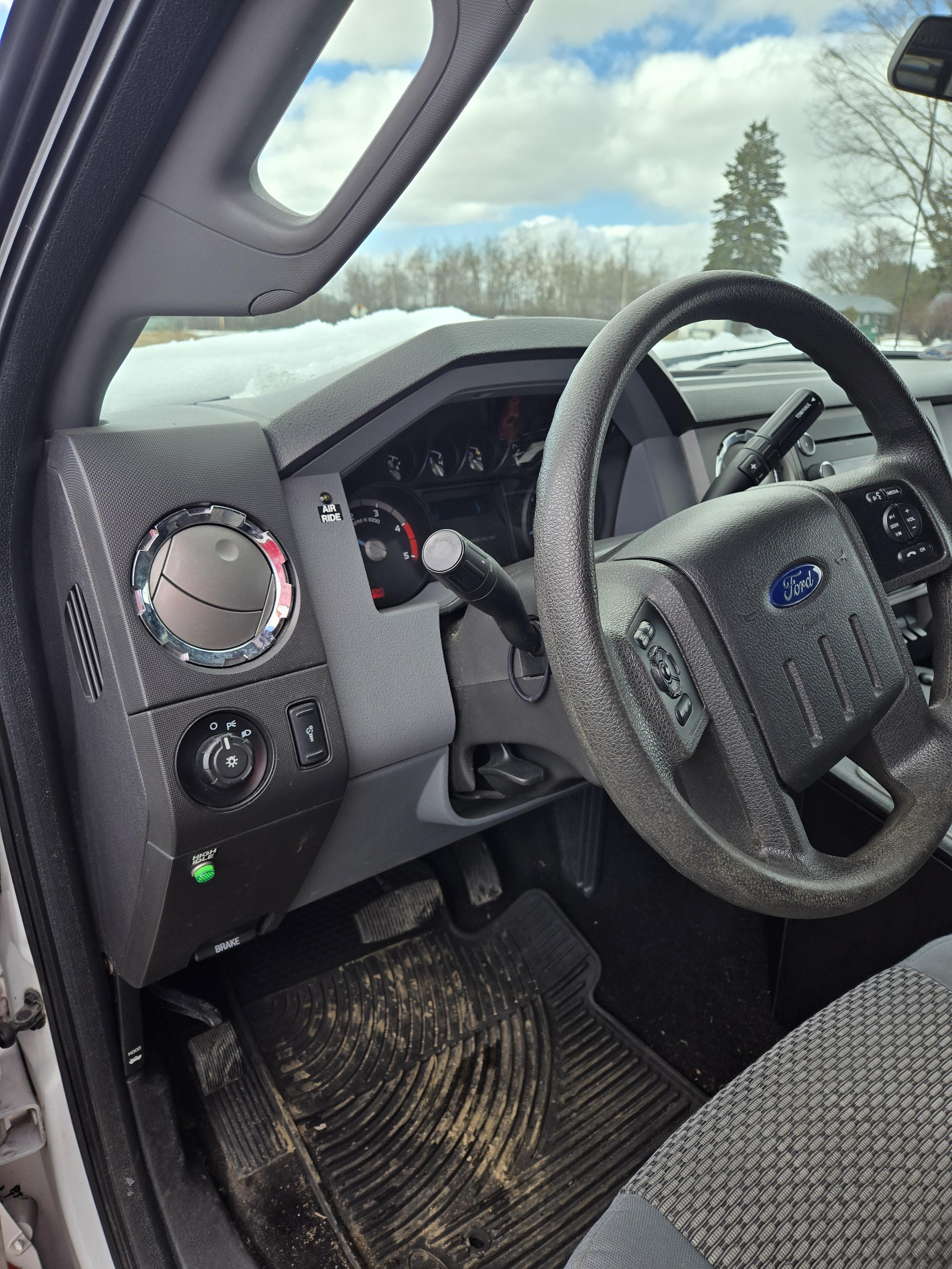 2015 PL-Custom Ford 4x4 Type I Ambulance - image 5