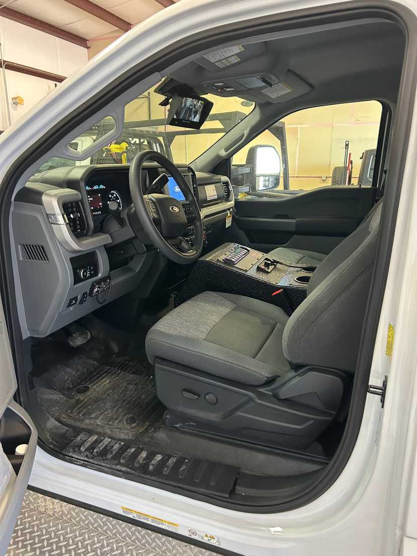 2025 Ford 550 4x4 Type I Ambulance — photo 7
