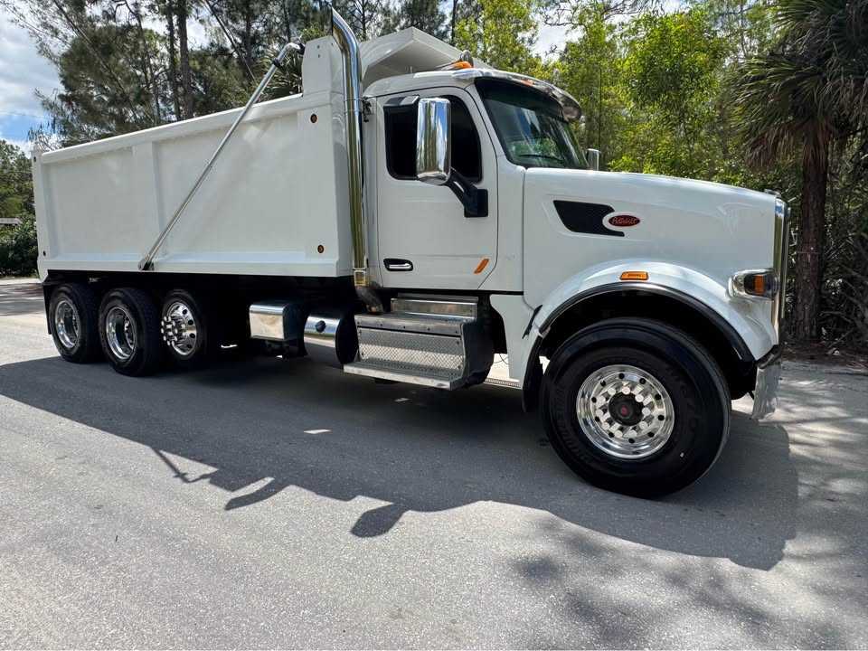 2019 Peterbilt 567 Dump Truck