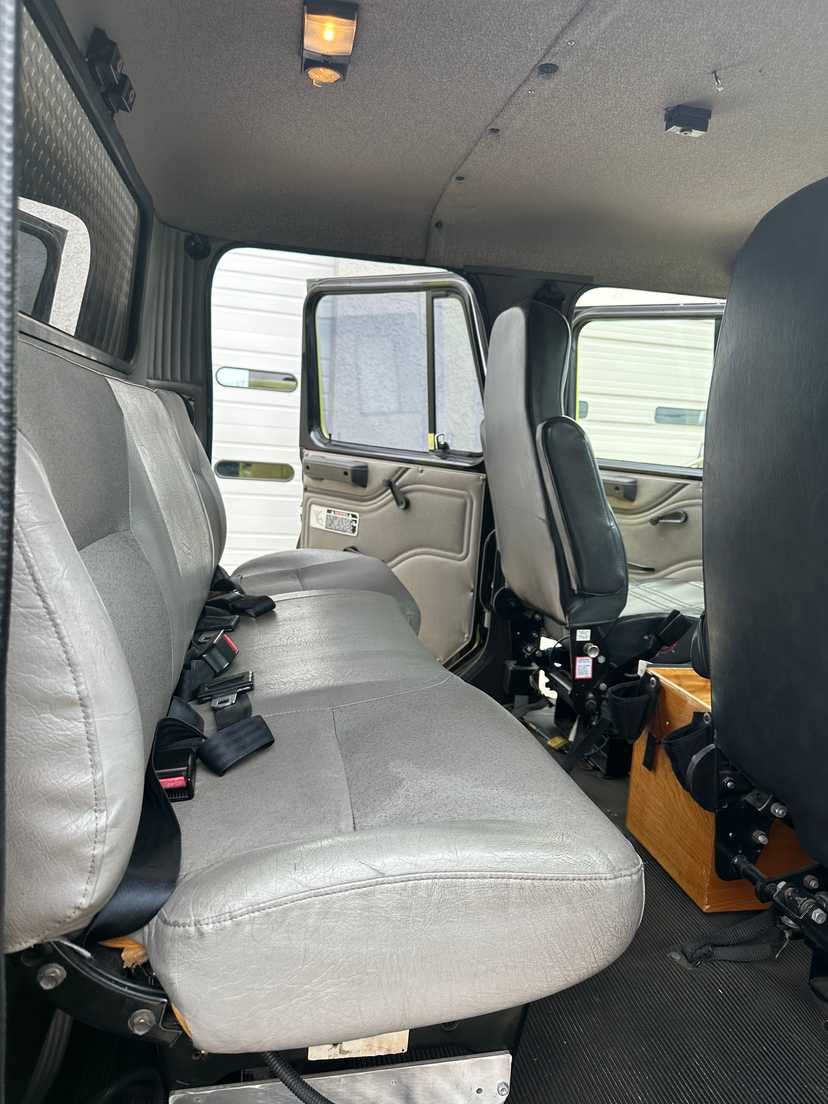 1995 E-One International Light Rescue — photo 3