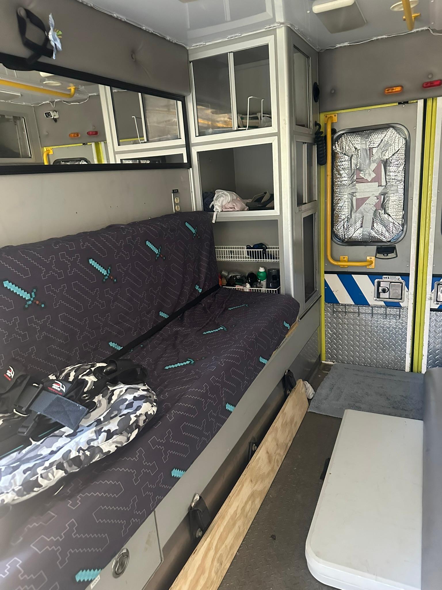 2010 Wheeled Coach International Type I Ambulance - image 6