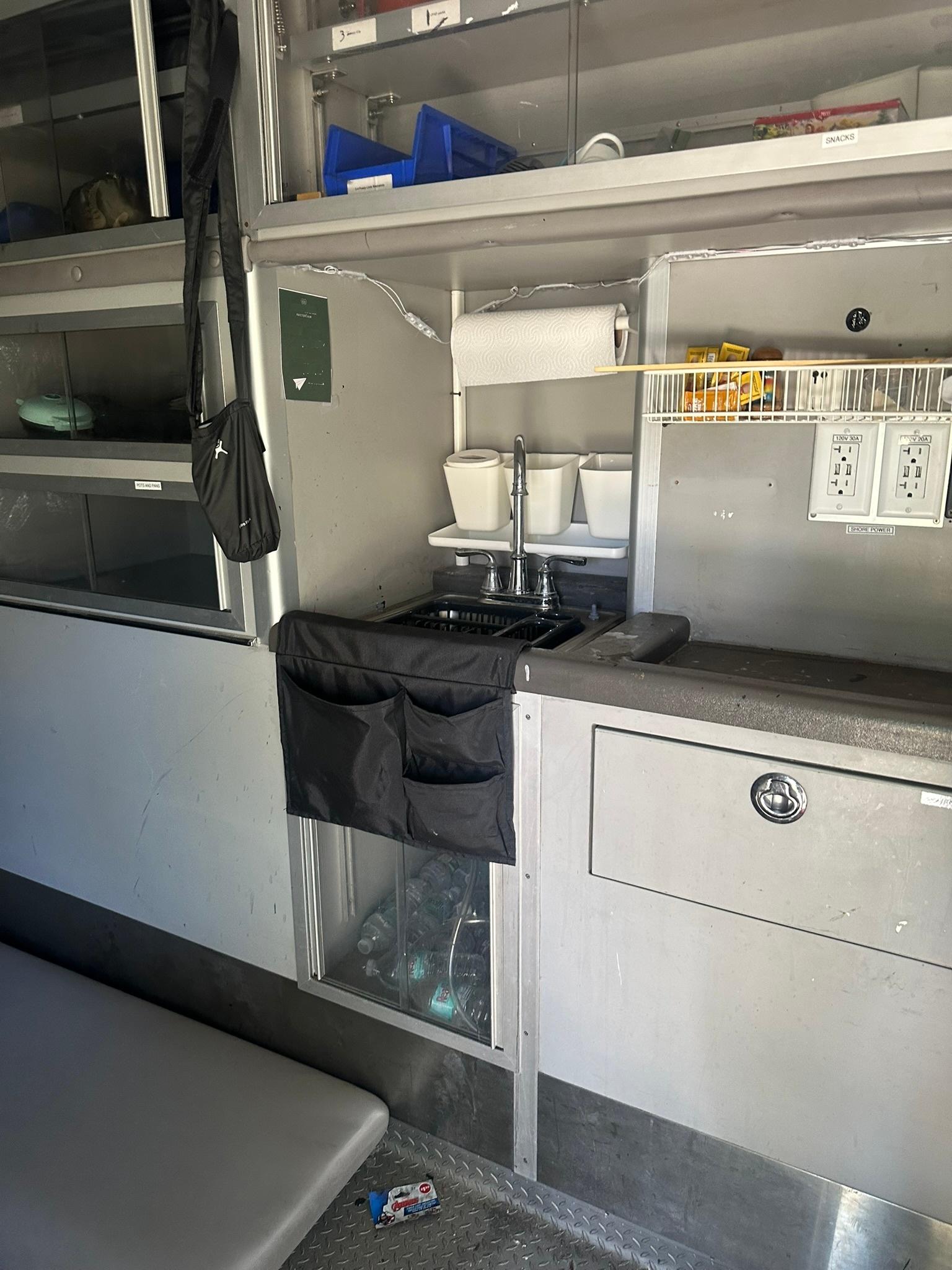 2010 Wheeled Coach International Type I Ambulance - image 7