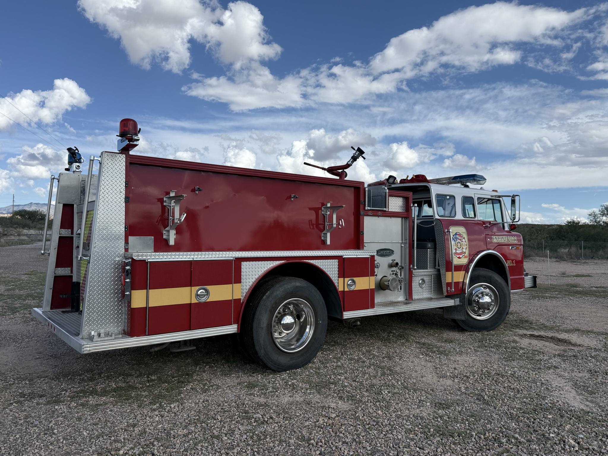 1986 E-One Ford Pumper - image 5