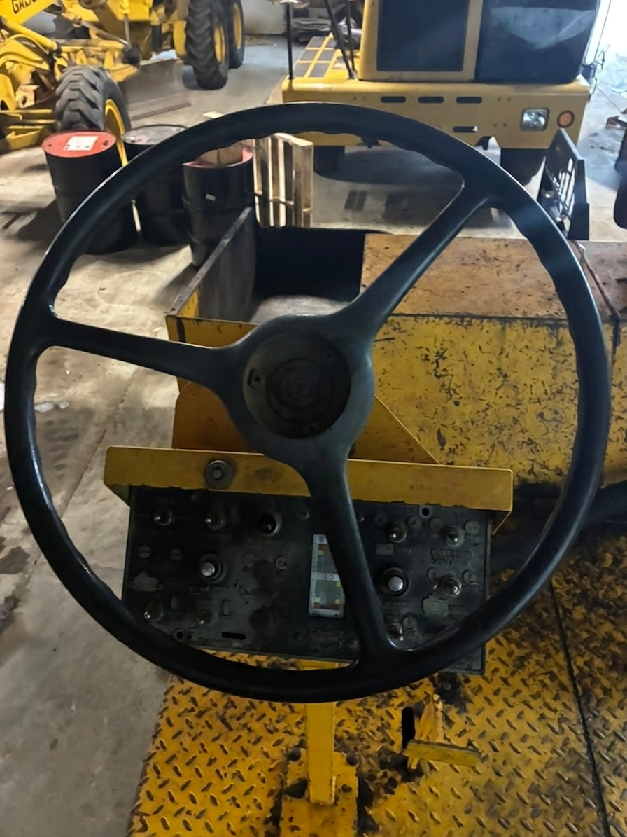1988 Blaw-Knox PF-150 Asphalt Paver - image 11