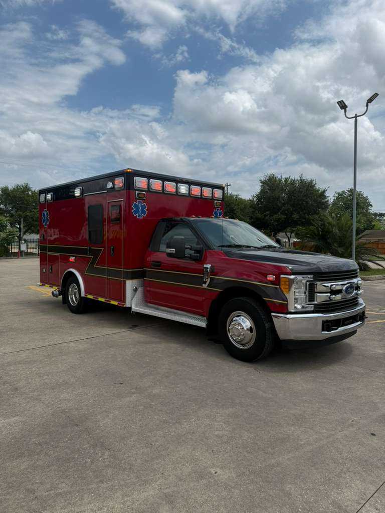 2017 Ford Type I Ambulance — photo 7
