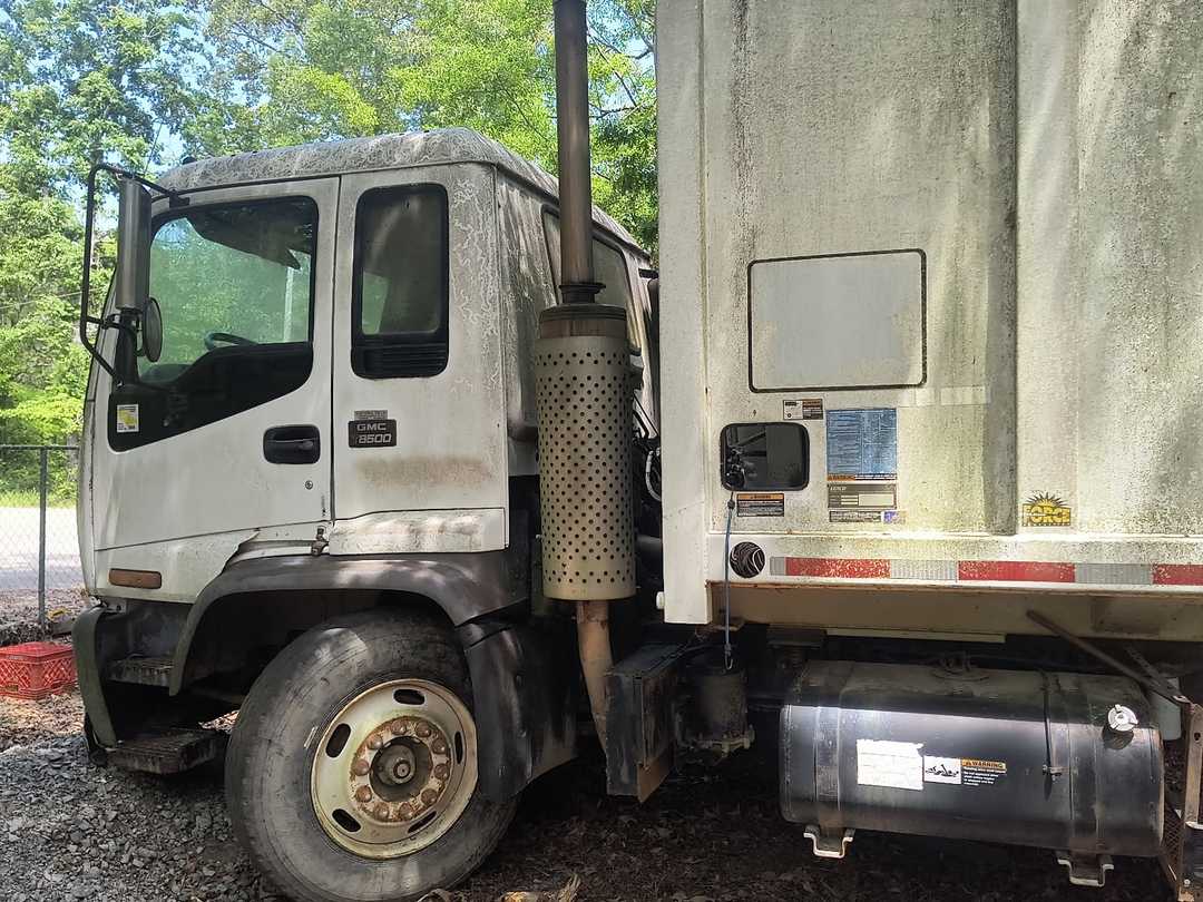 2000 GMC Leach Rear Loader