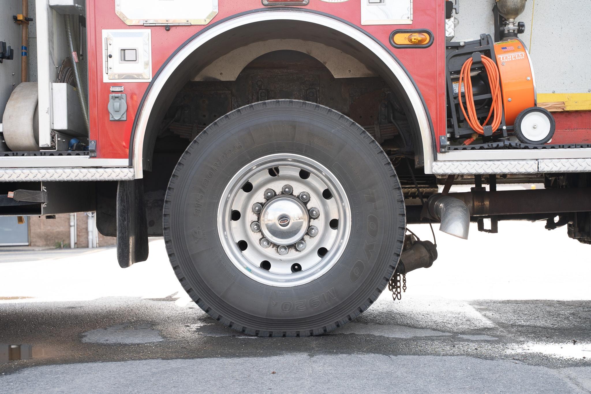 2009 KME Predator 4x4 Heavy Rescue - image 116