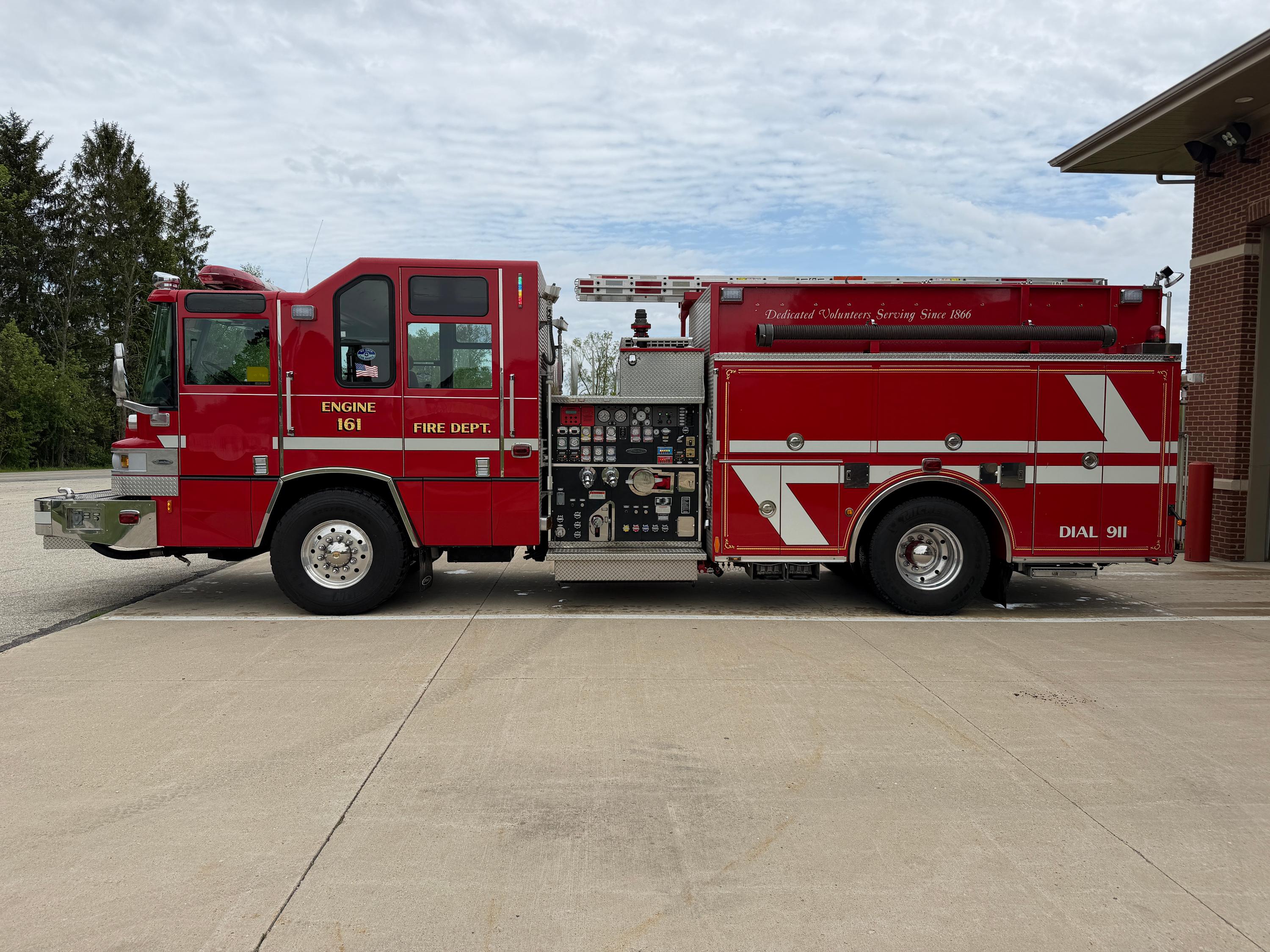2005 Pierce Quantum Pumper - image 1