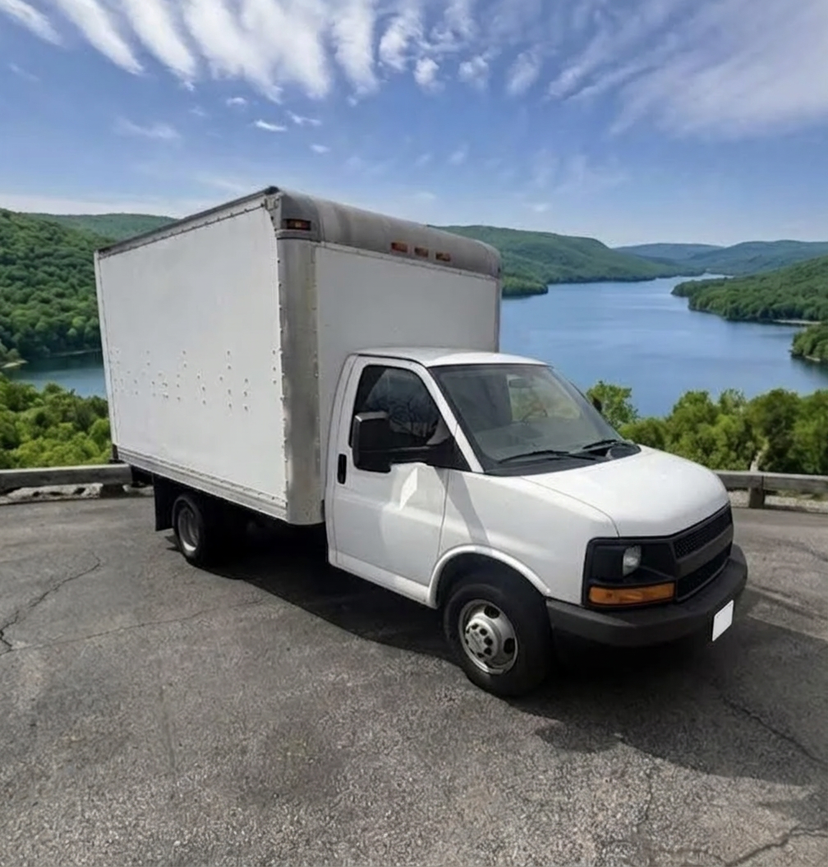 2016 Chevrolet Express 3500 Cutaway Box Truck