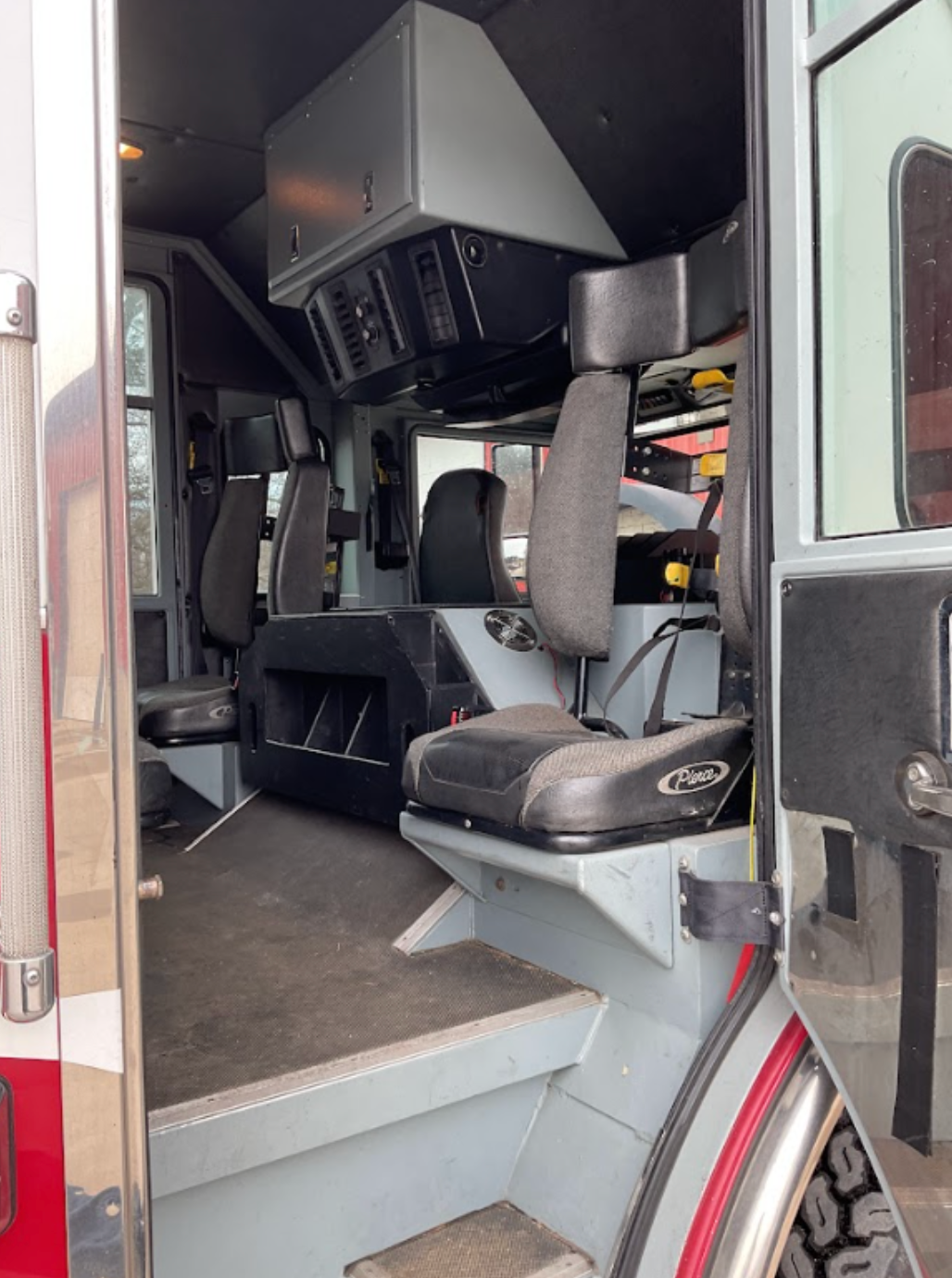 2003 Pierce Tilt Cab Pumper - image 56