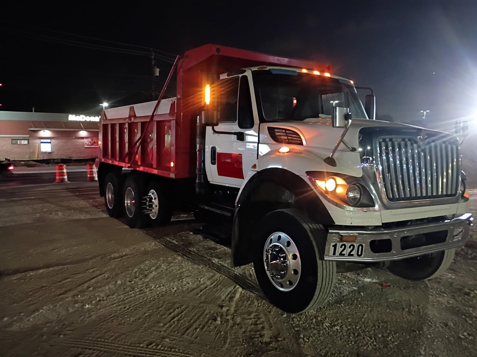 2008 International 7500 with Cummins Engine - image 3