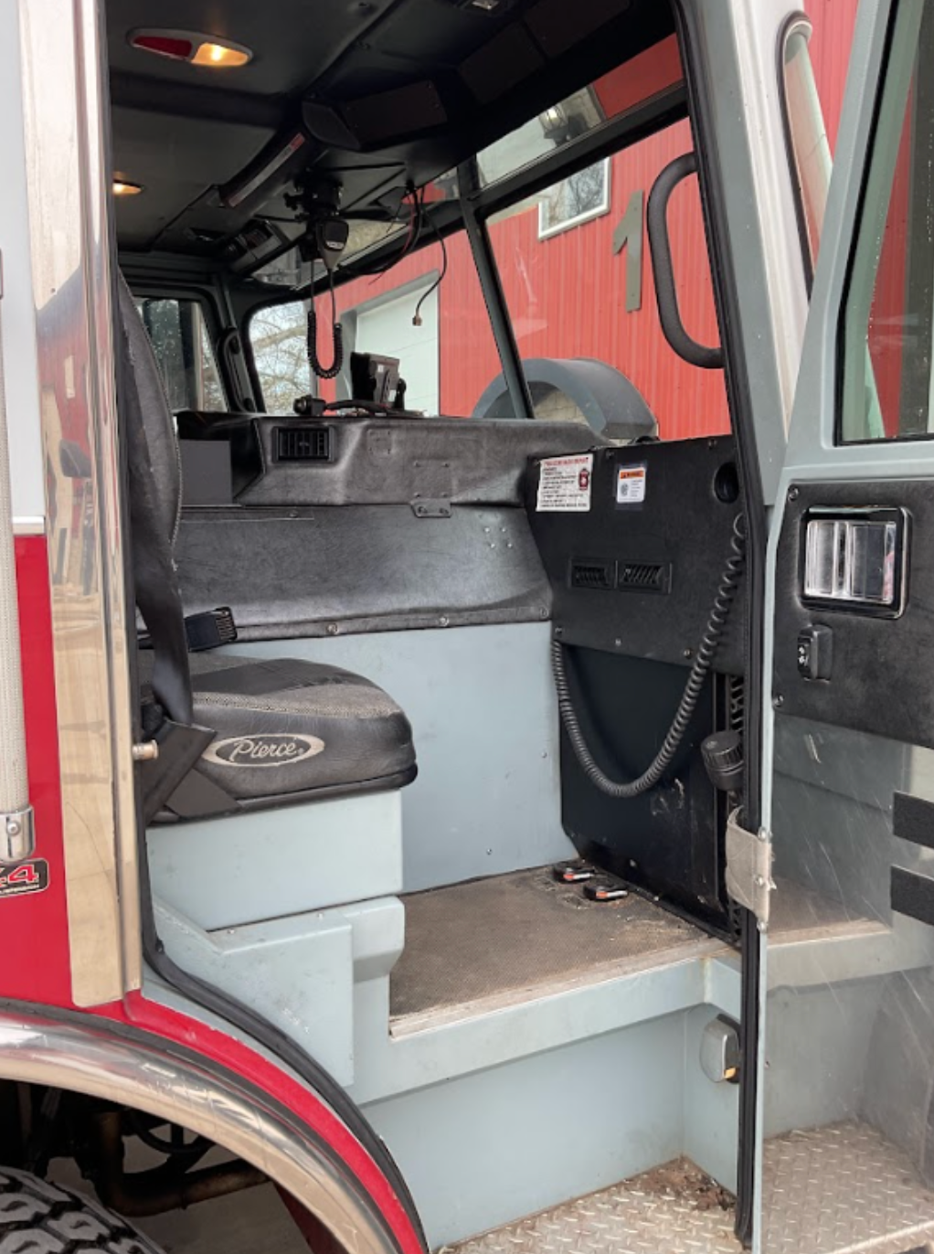 2003 Pierce Tilt Cab Pumper - image 69