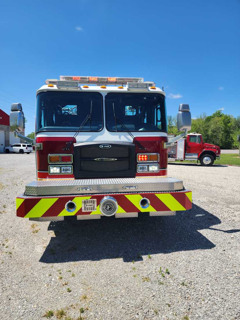 2013 E-One Typhoon Pumper — photo 8