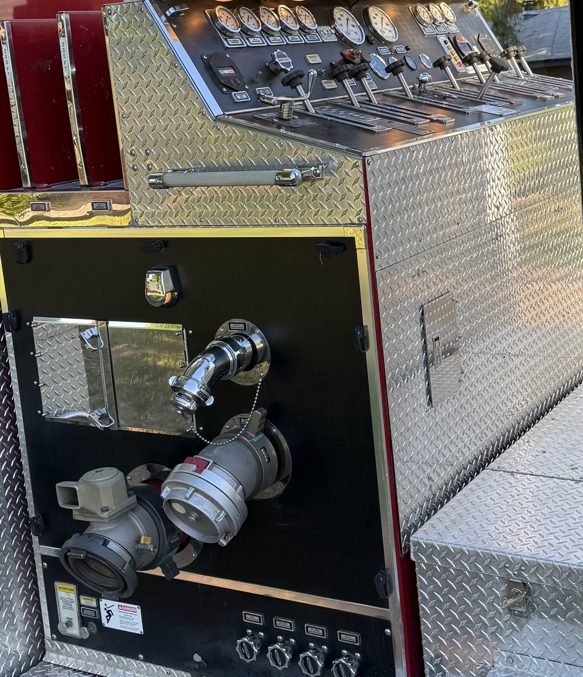 2000 Pierce Saber Pumper - image 14