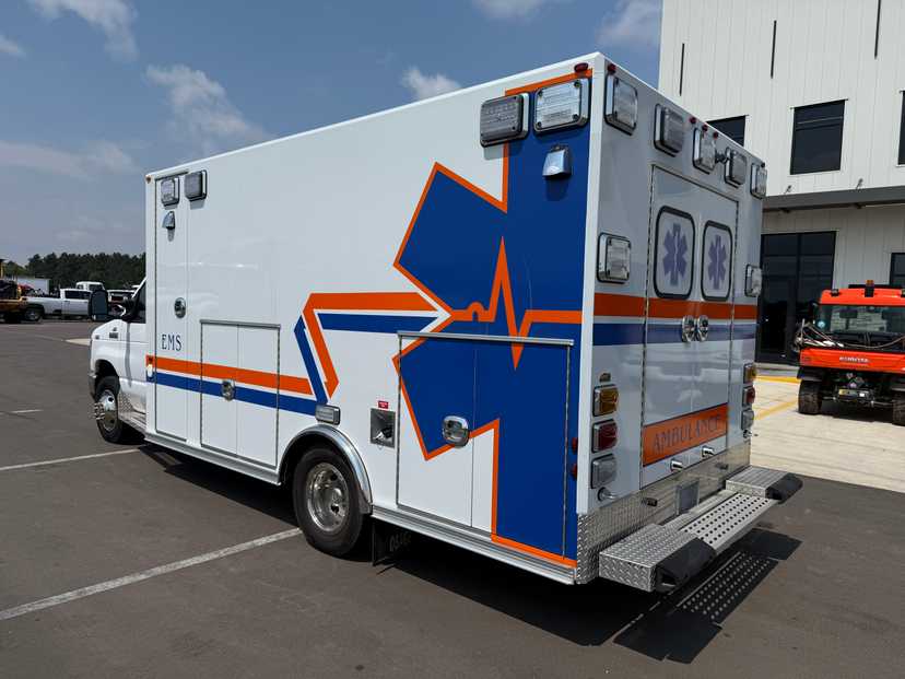 2021 Osage Ford Type III Ambulance — photo 5