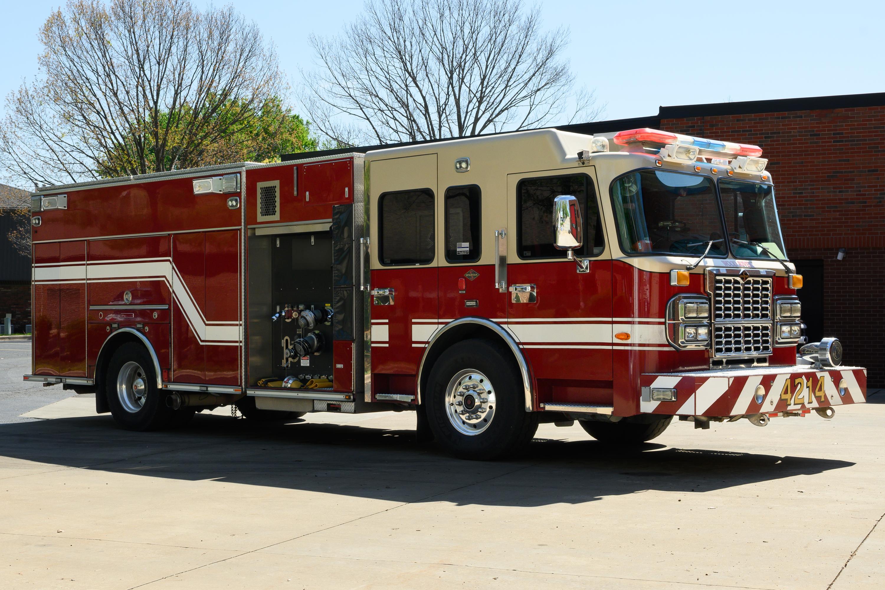 2009 Crimson Spartan Rescue Pumper - image 3
