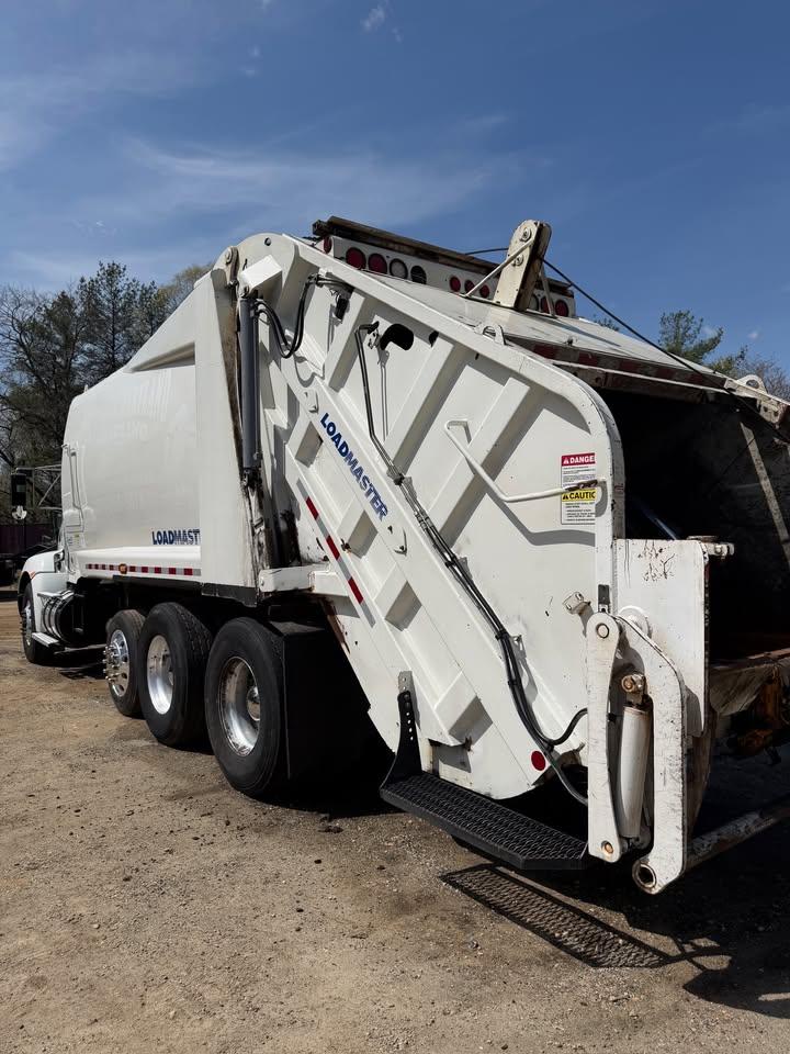 2015 Kenworth Loadmaster Rear Loader - image 6