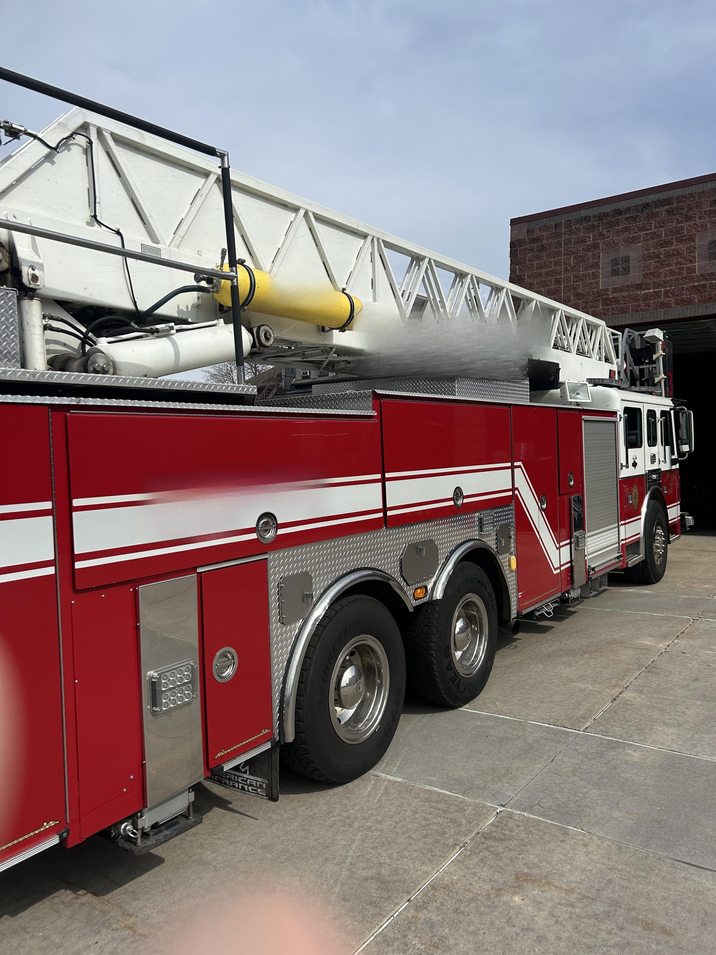 2002 American LaFrance Eagle 85' Tower - image 5
