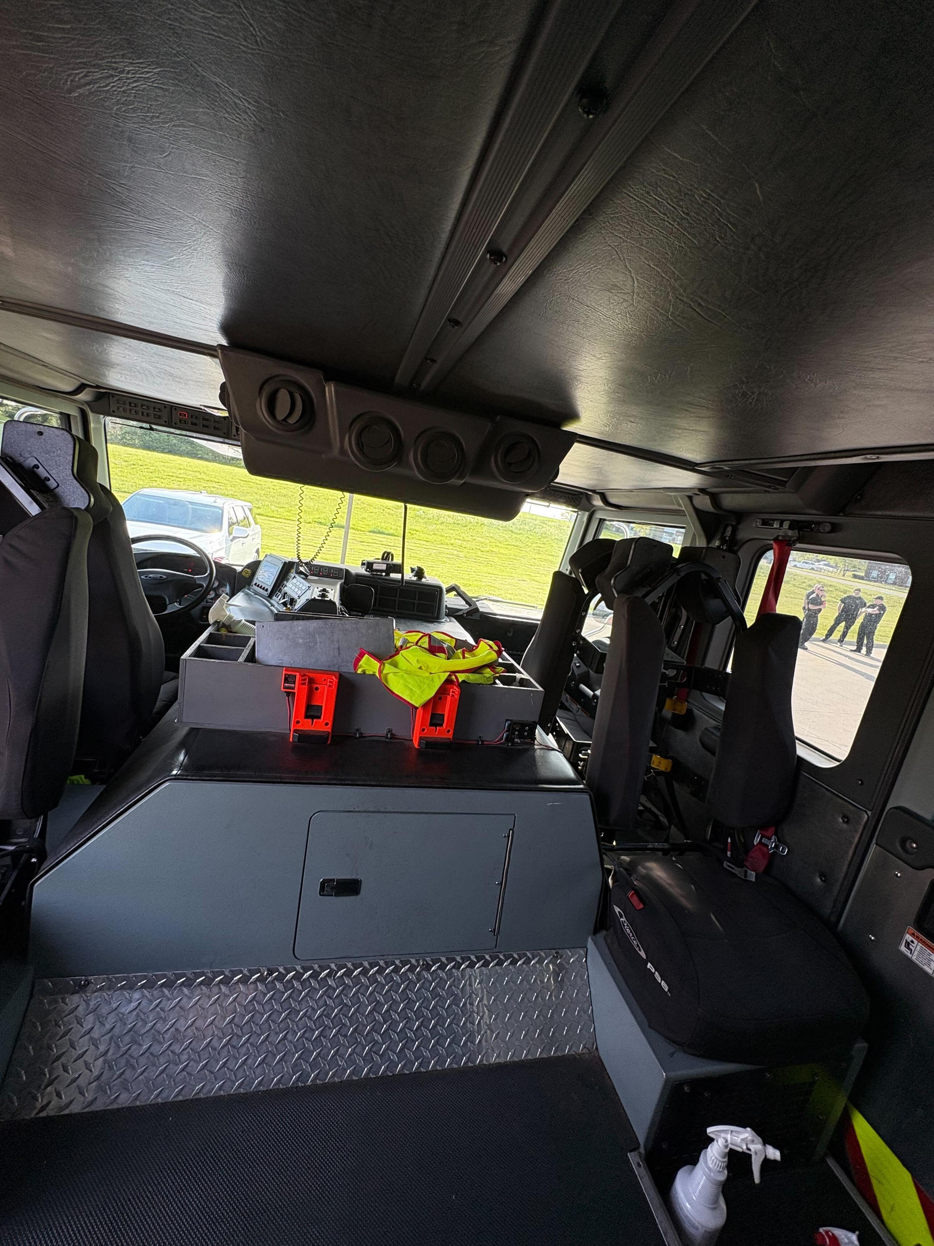 2013 Pierce Velocity 100' Quint - image 35